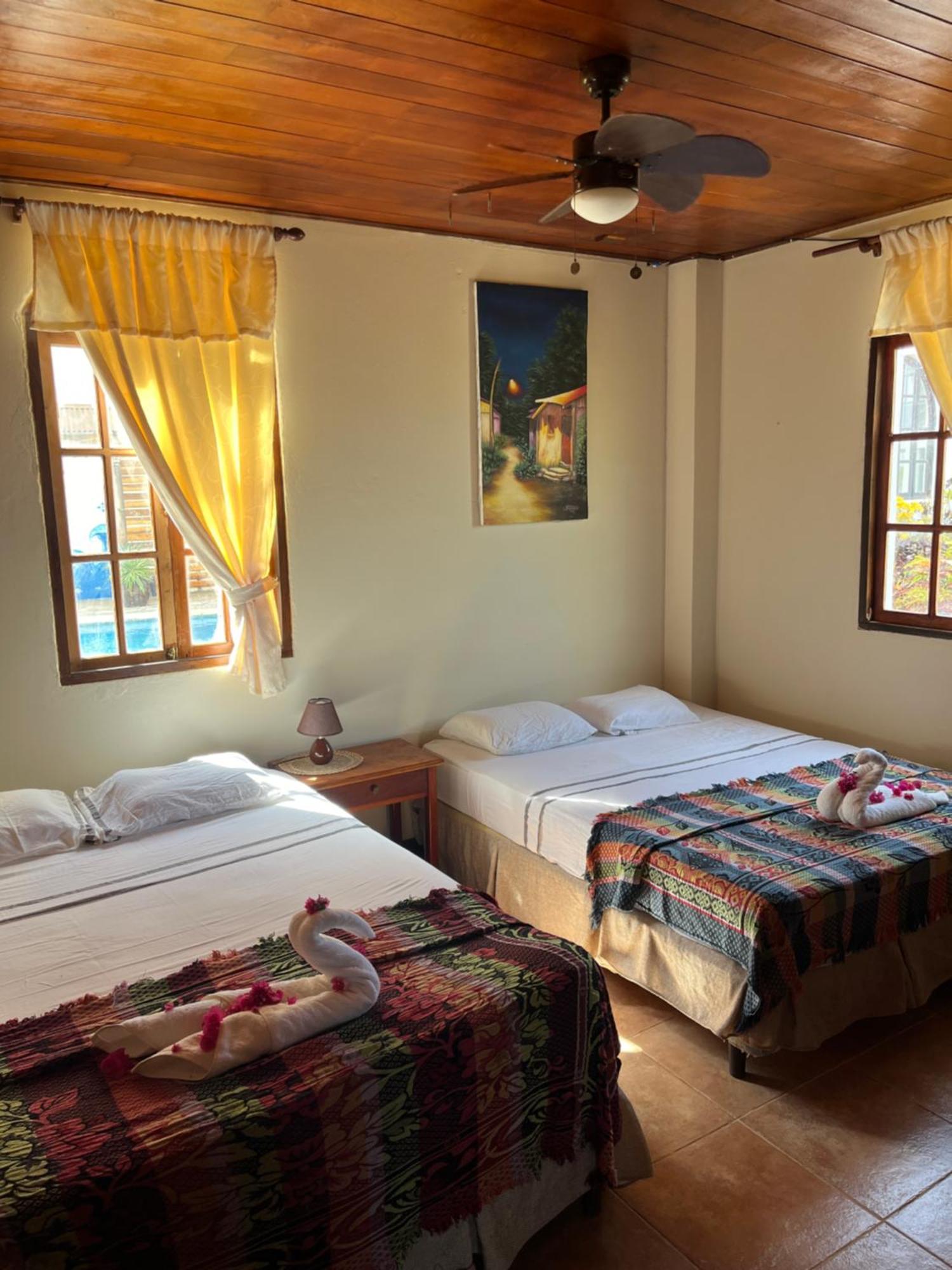 Beachside Stay At Villa Viyarte サン・フアン・デル・スル エクステリア 写真