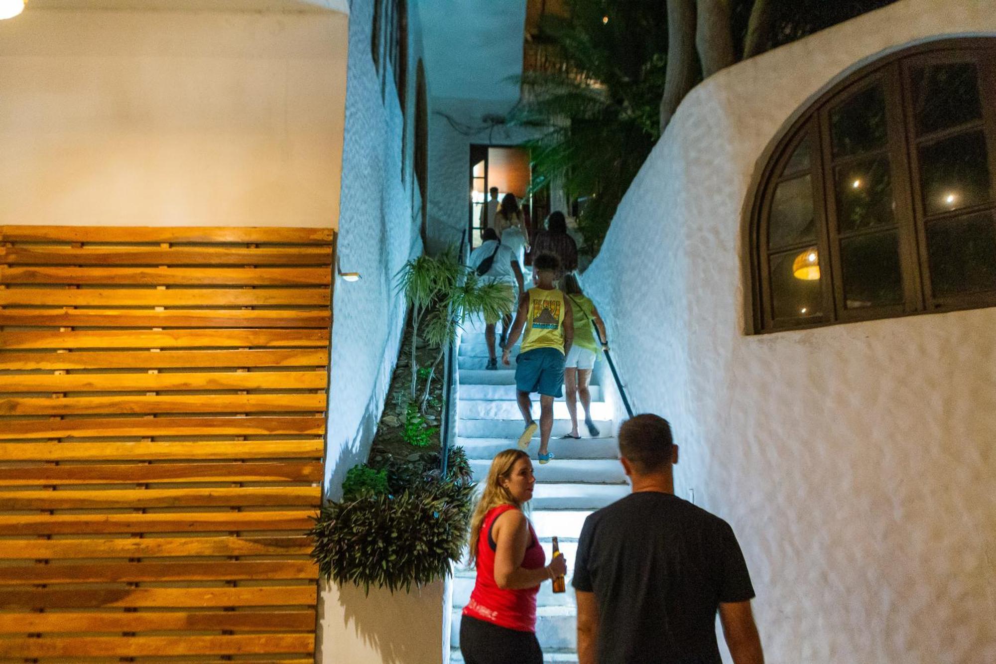 Beachside Stay At Villa Viyarte サン・フアン・デル・スル エクステリア 写真