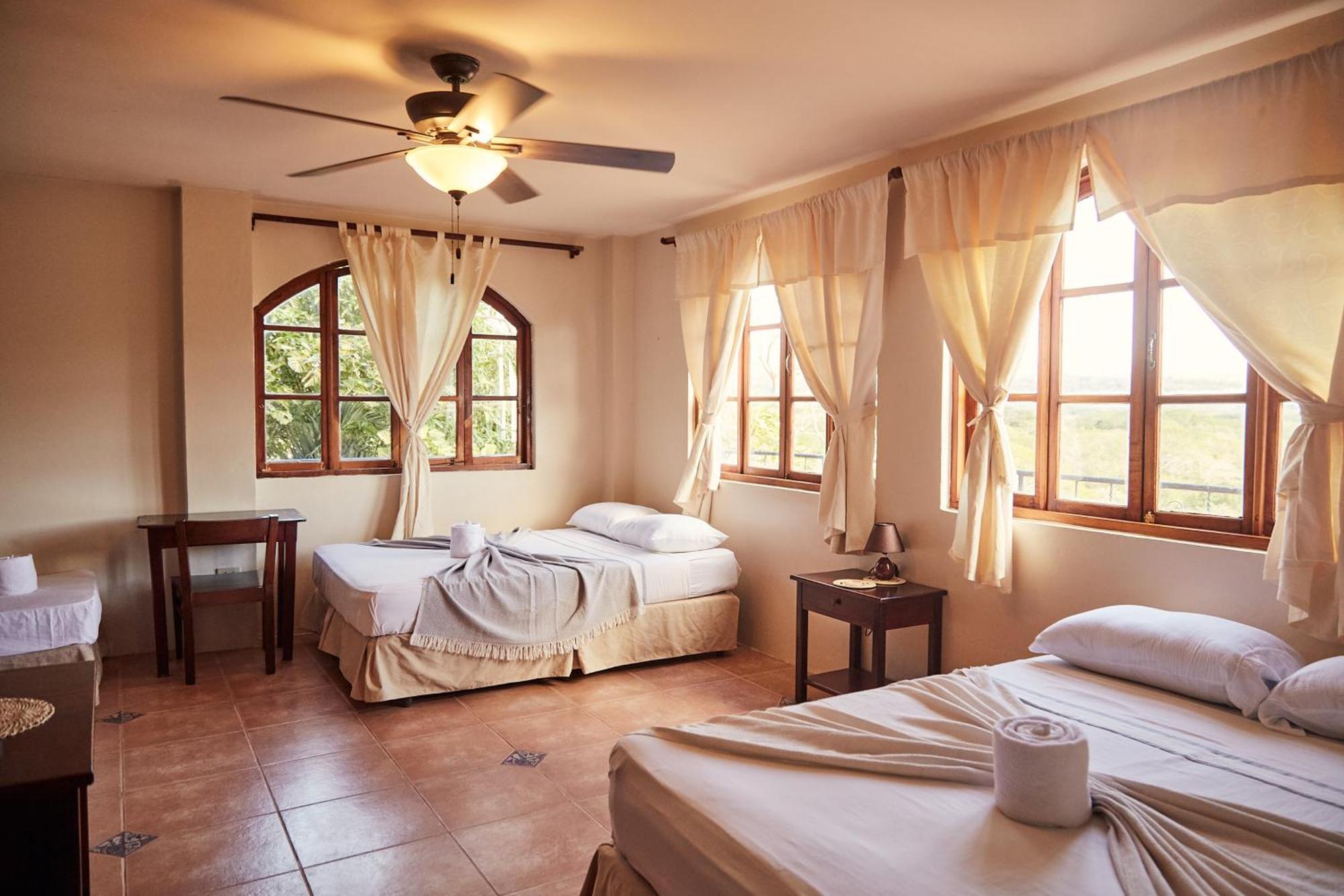Beachside Stay At Villa Viyarte サン・フアン・デル・スル エクステリア 写真