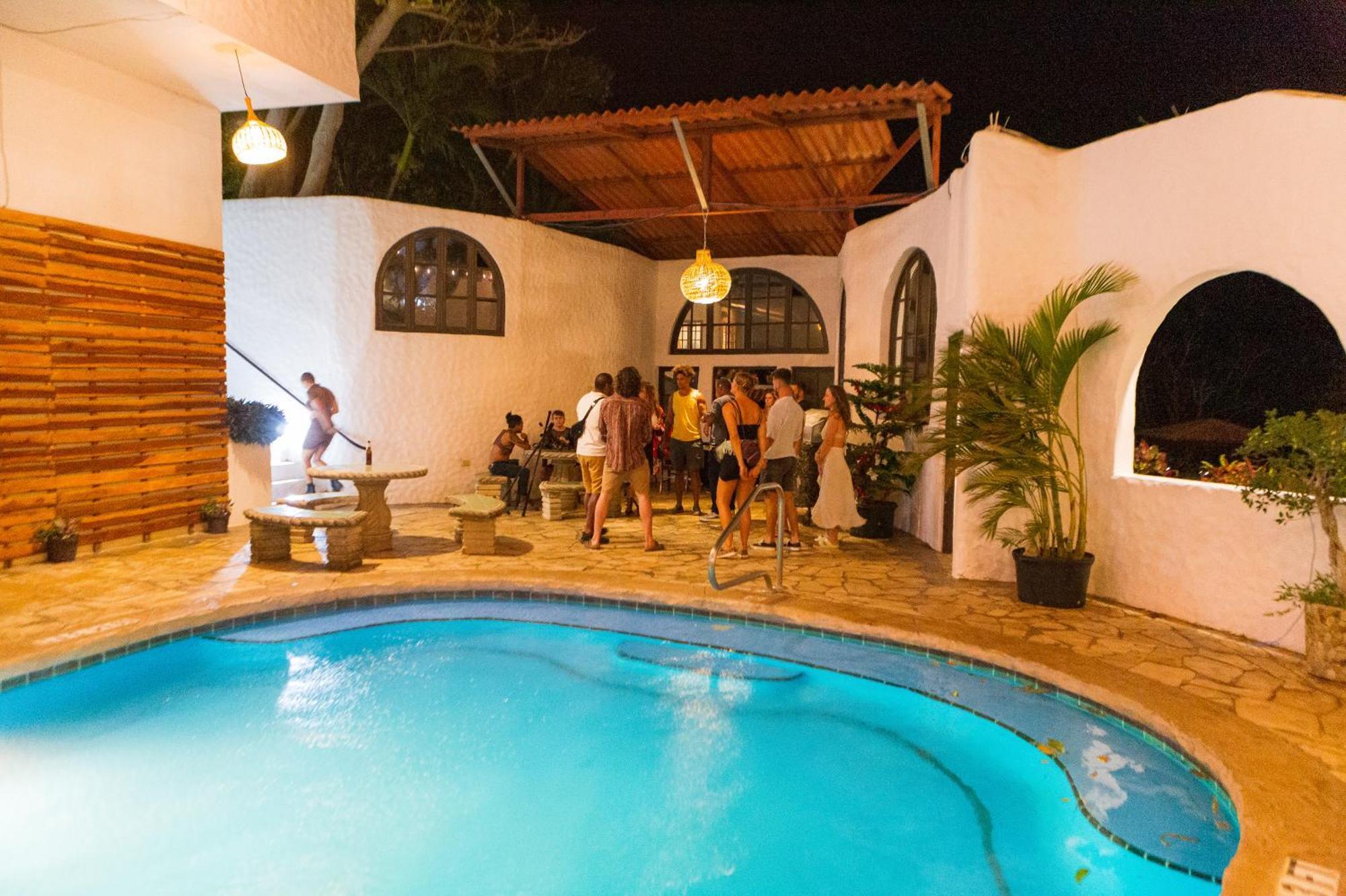 Beachside Stay At Villa Viyarte サン・フアン・デル・スル エクステリア 写真